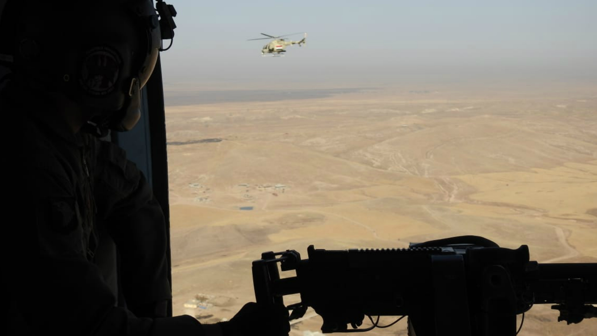 طيران التحالف يدمر كهفاً للإرهابيين شمال غرب الموصل