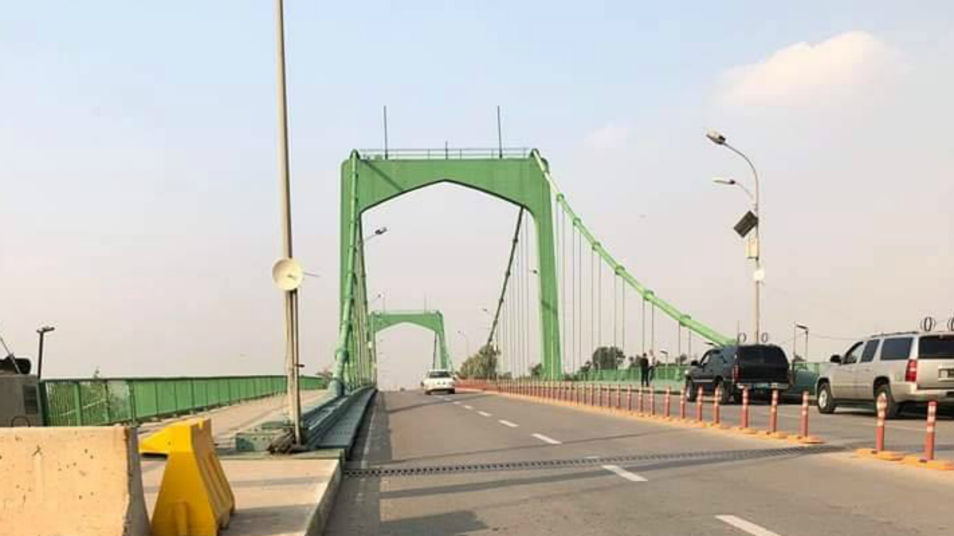 تحذيرات من عدم قدرة جسور العاصمة تحمّل أوزان المركبات الكبيرة
