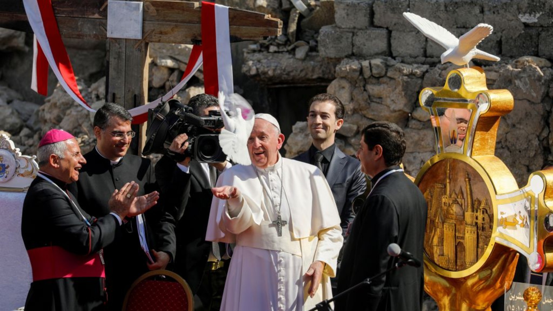 البابا فرنسيس يدعو مسيحيي الموصل للعودة